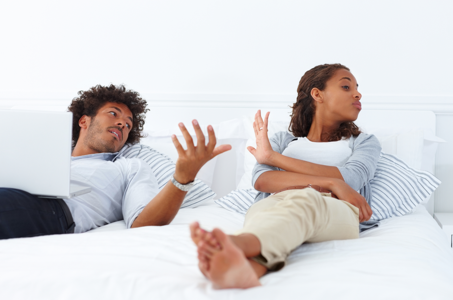 10 Signs He is CHEATING On You