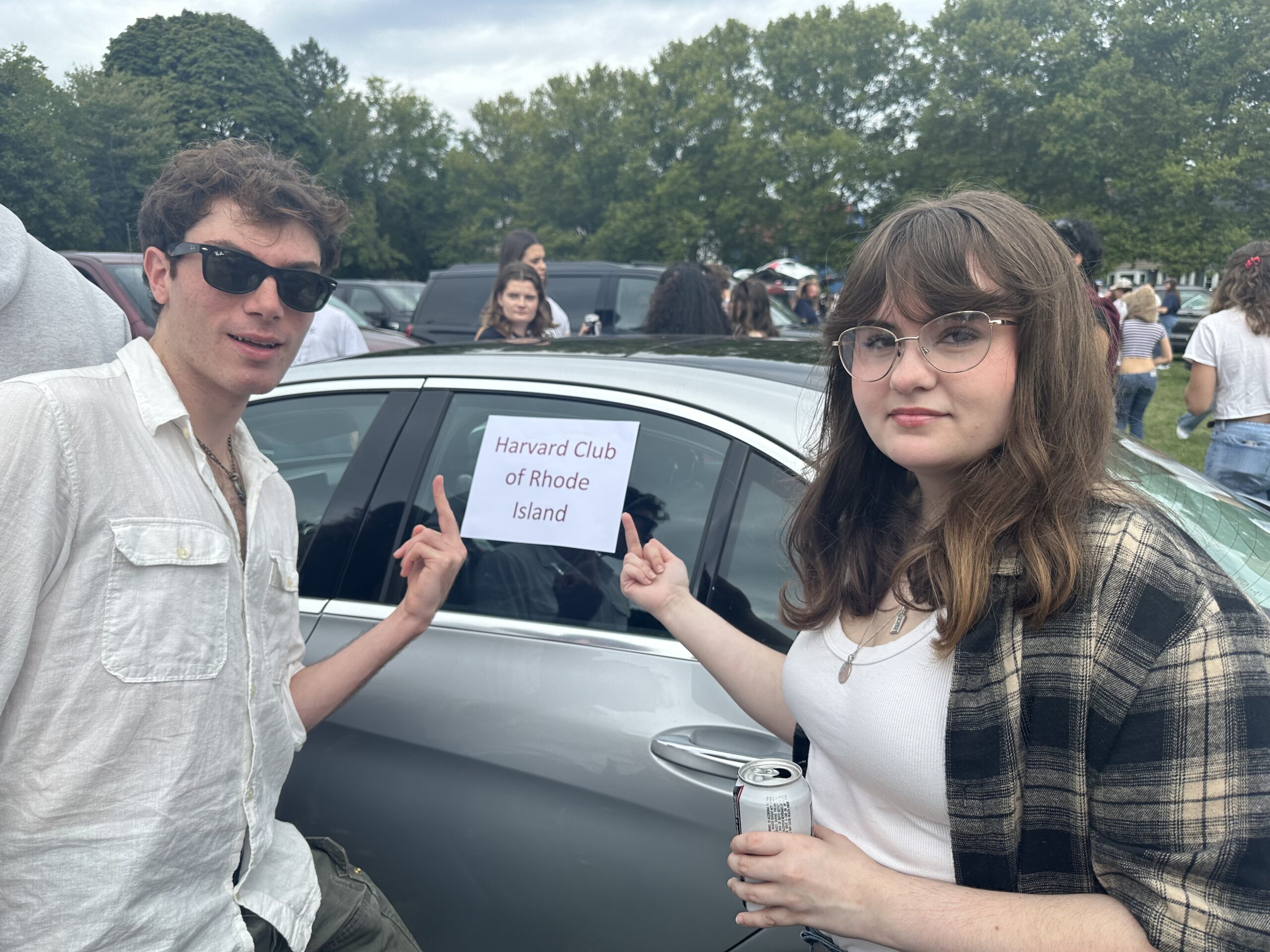 Morgan and Her Friend Linus Seeking 2 Other Current Juniors to Join Their Housing Group for Next Year (This is Not a Joke)